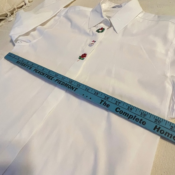 Vtg Foxcroft White Long Sleeve Christmas Embroidered White Button Up Shirt sz 10 - Picture 13 of 14